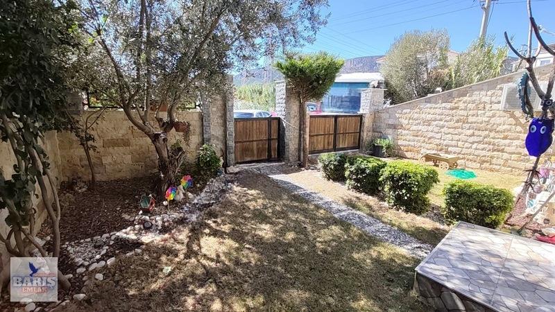 Mordoğan'da 3+2 Bahçeli Ve Otoparklı Triplex Satılık Villa - 8