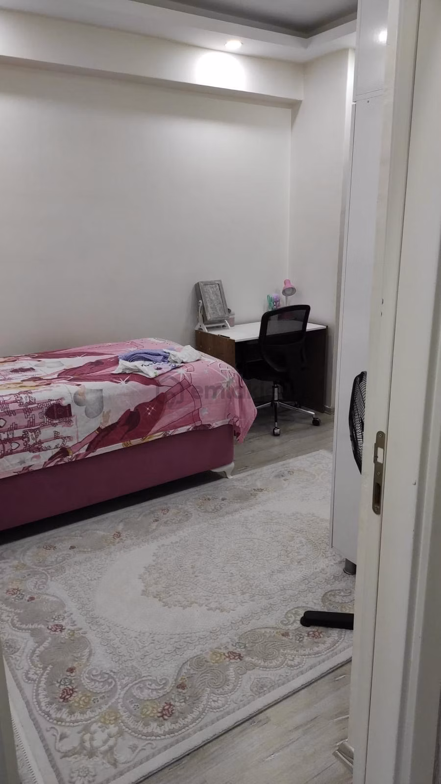 Acil Emlak Güvencesiyle Atakent Kiralık 4 Oda - 5