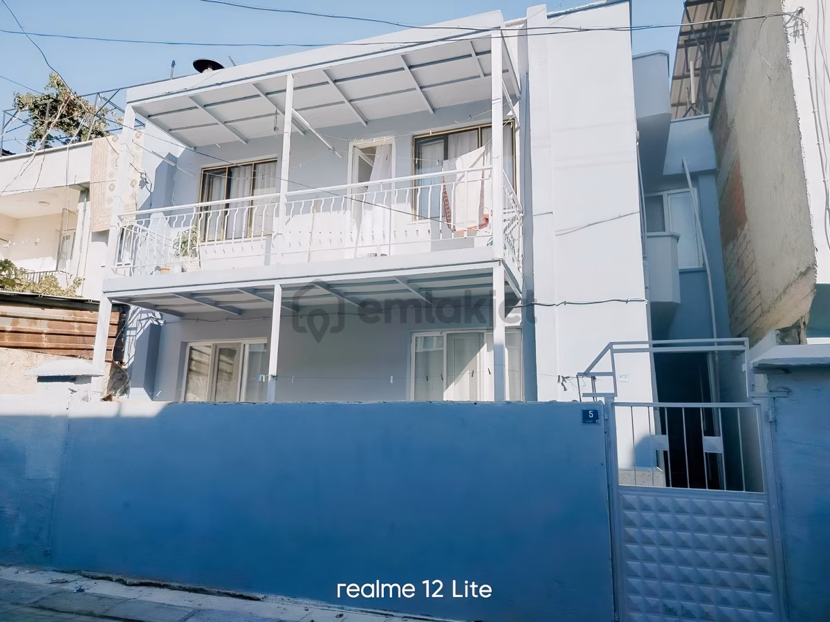 Masrafsız, Takasa Açık, İki Katlı Müstakil Ev!