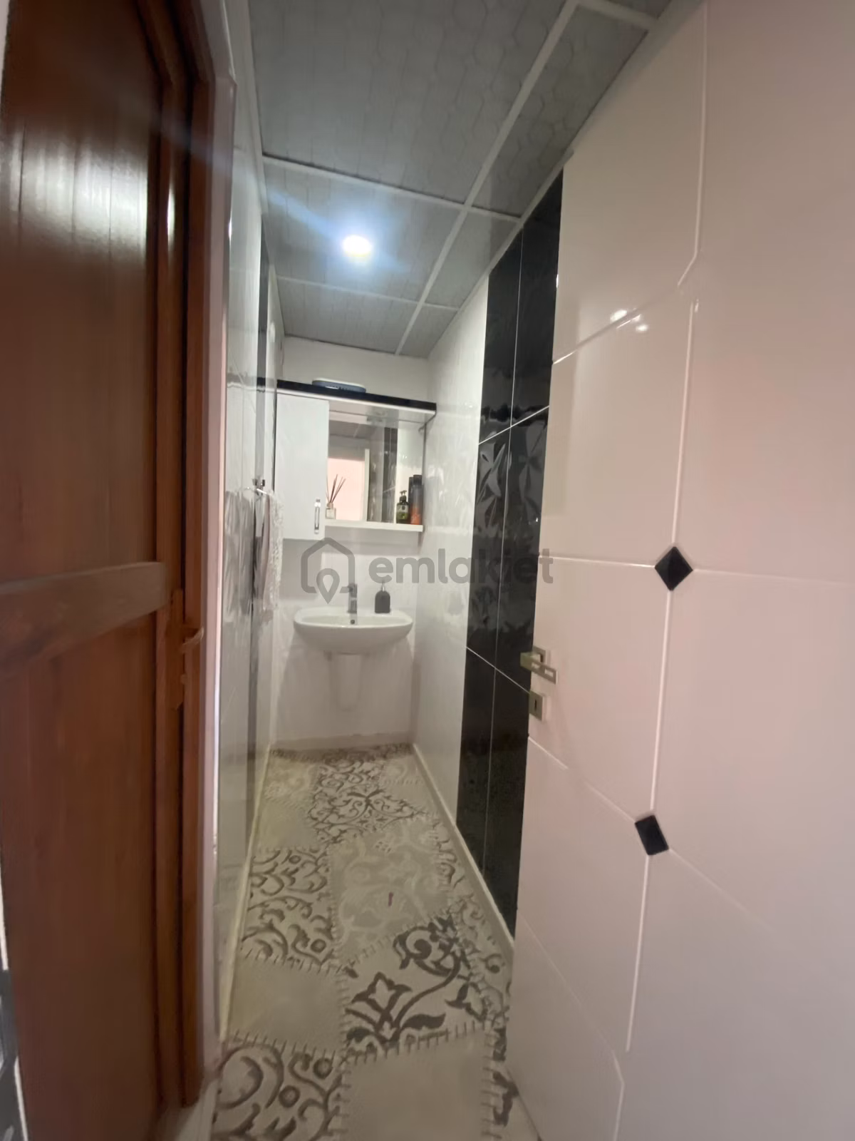 Acil Emlak Güvencesiyle Atakent’te Kiralık 4 Oda - 16