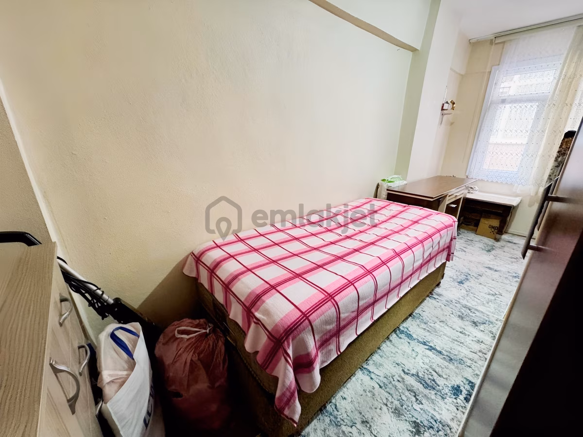 *çevrem* Kartaltepe'de Harika Konumda 2+1 90m² Ara Kat - 19