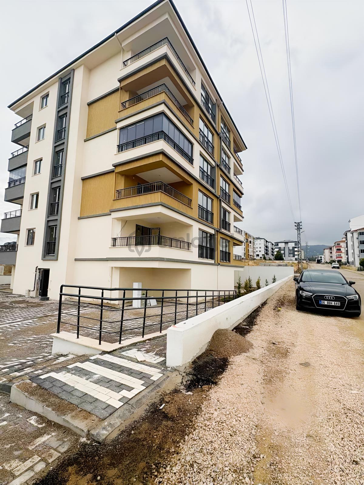Bahçelievlerin En Güzel Konumunda - 4
