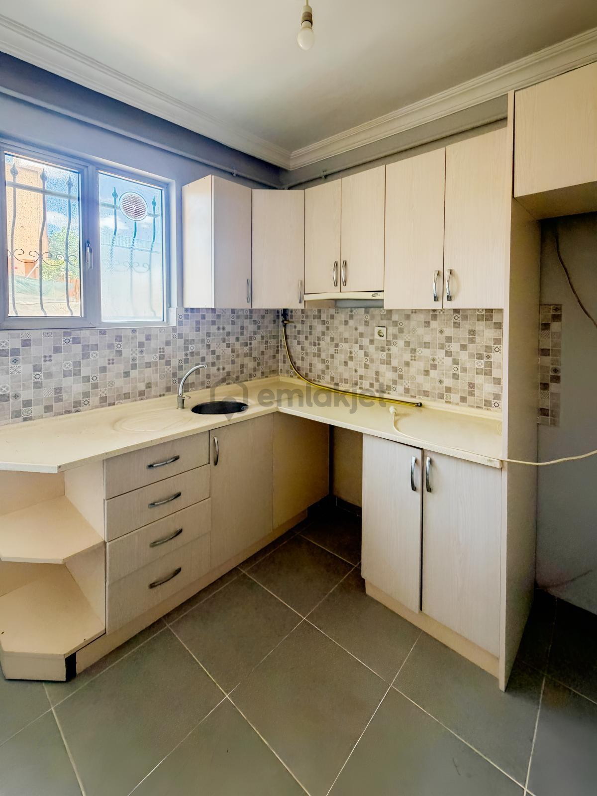 Marmaray'a Yakın 90 M2 Ofis - 18