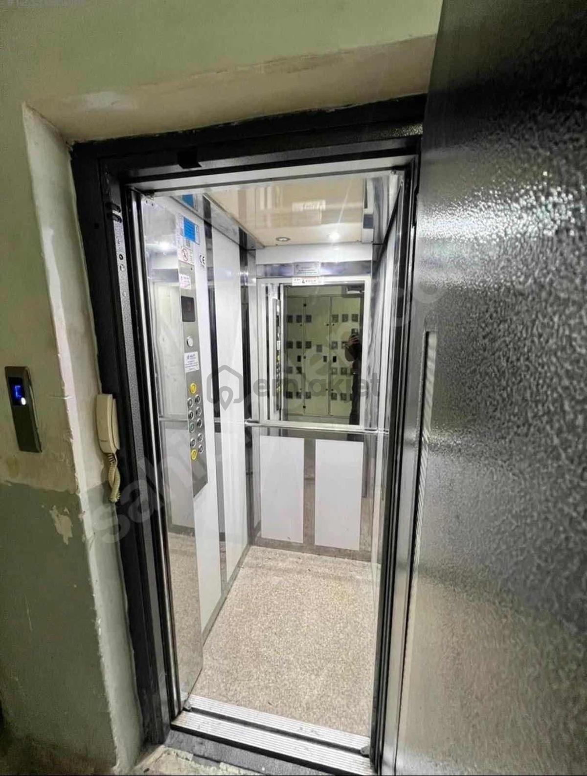 Bahçelievler'de Kiralık 2+1 Eşyasız Daire - 13