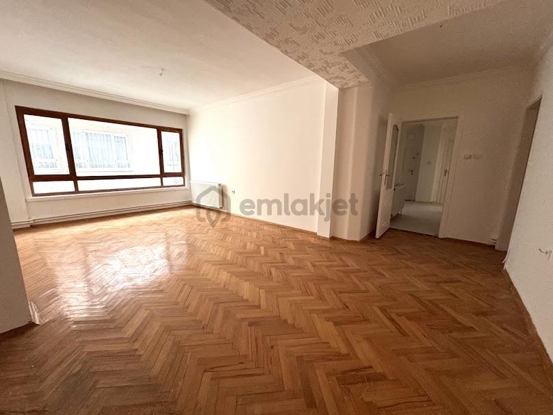 Çankaya Tekman Caddesi Üzerinde Geniş Kiralık 3+1 Daire - 7