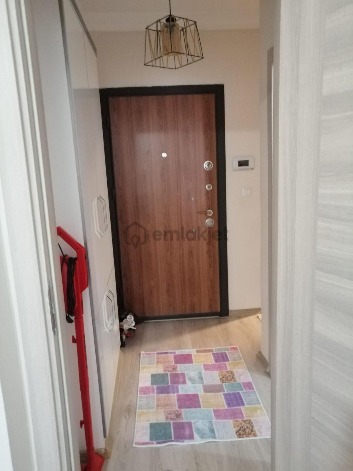 Kurudere Caddesi Yakını Kiralık 1+1