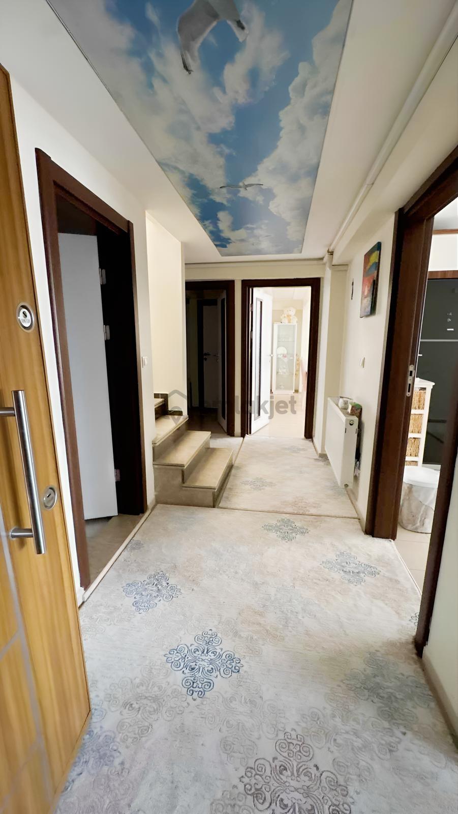 Merkezde, 300 M² Kullanım Alanlı 6+1 Müstakil Ev - 18