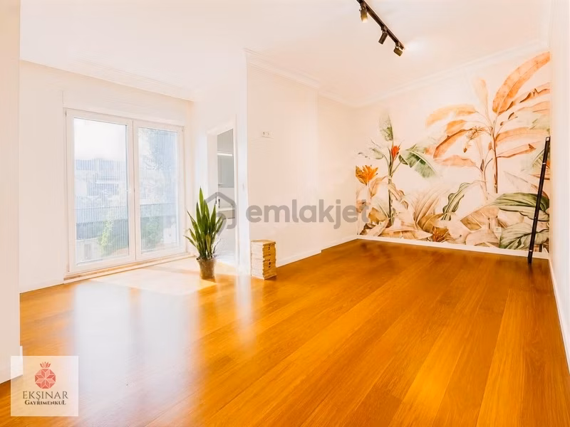 Genç Binada | 4+1 | 125 M² Net | Geniş, Ferah Ve Balkonlu - 11
