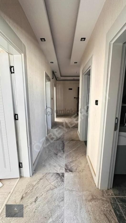 Beylerbeyin'de Sıfır Kiralık 2.5+1 Daire - 17