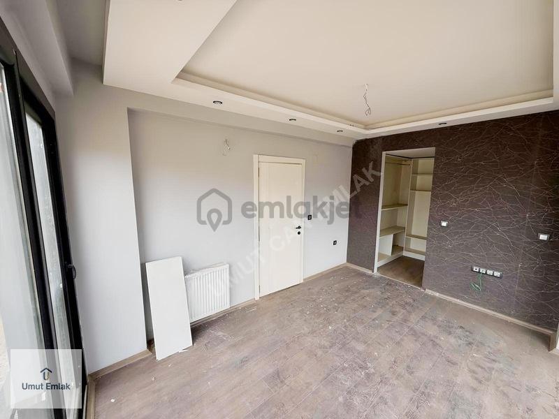 Çarkıparede Site İçerisinde İskanlı Geniş Bahçeli Villa - 21