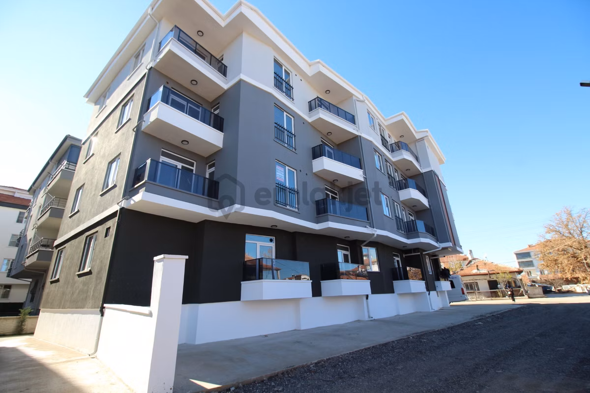 Aksaray Hacılar Harmanı 112 Arkasında Satılık 1+1 Eşyalı Daire