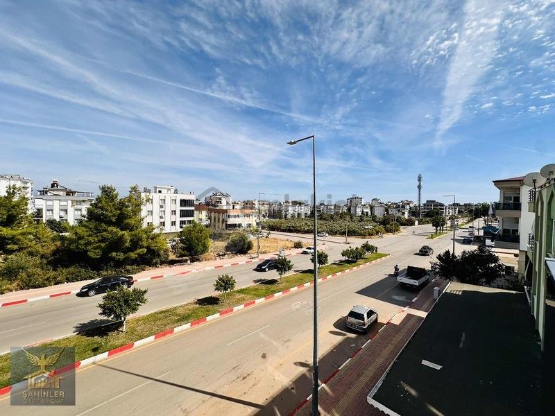 Cadde_üzeri_ebeveyn_banyo_ütü_odalı_ara_kat_sıfır_2+1_daire !!! - 28