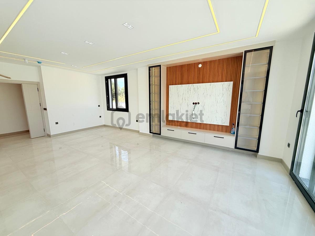 Didim’de 620 M² Arsa Üzerinde Lüks Müstakil Villa - 7