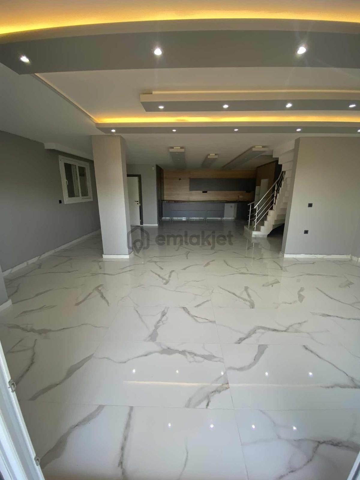 Full Deniz Manzaralı 4 Katlı Bahçeli Villa - 6