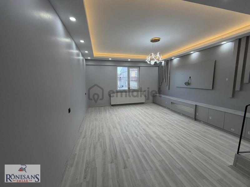 Rönesans Emlaktan Türkiş De Satılık 5+1 Dubleks Daire - 10