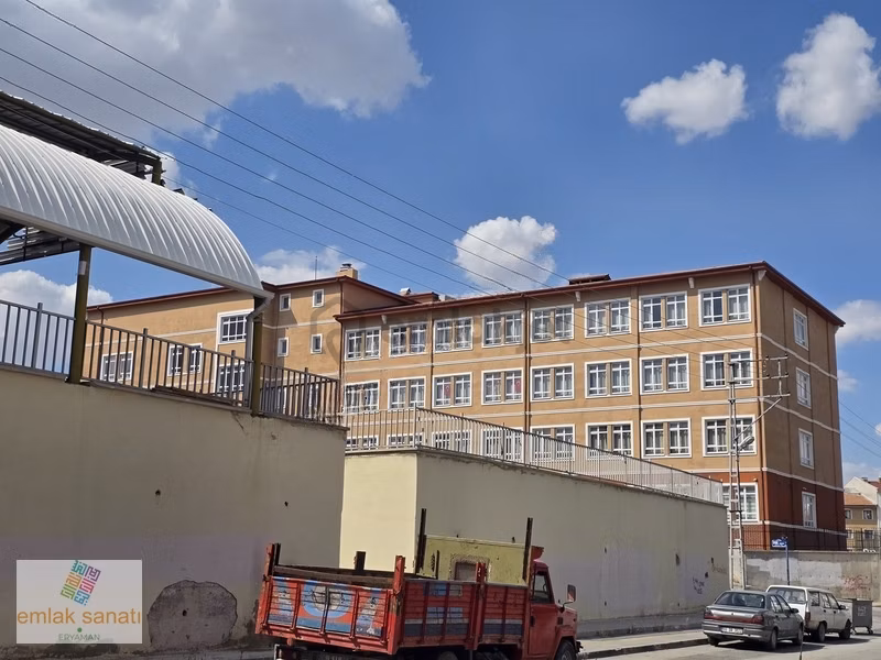 Alsancak Mah.de Satılık 3+1 Daire - 28
