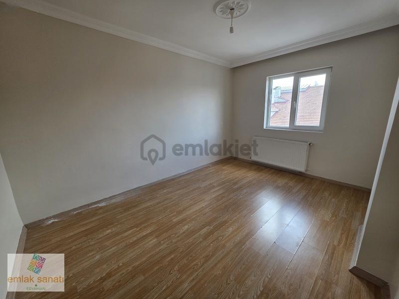 Alsancak Mah.de Satılık 3+1 Daire - 9