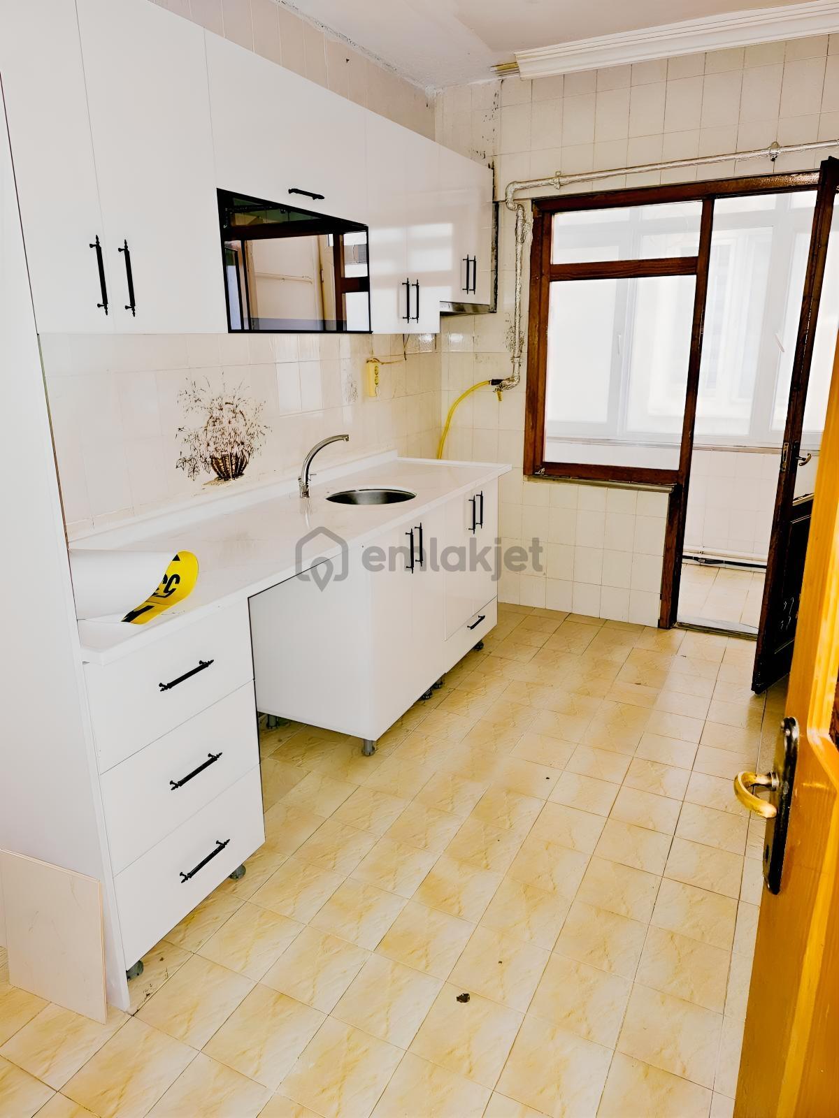 Kaynarca Çamçeşme De E5 Yakın Kiralık Ara Kat 3+1 Daire - 20