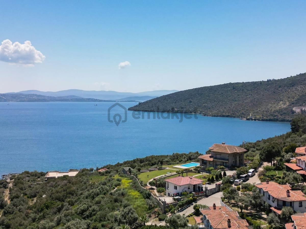 Deniz Manzarali Malikâne 3 Dönüm İçinde 800 M2 5+2+3