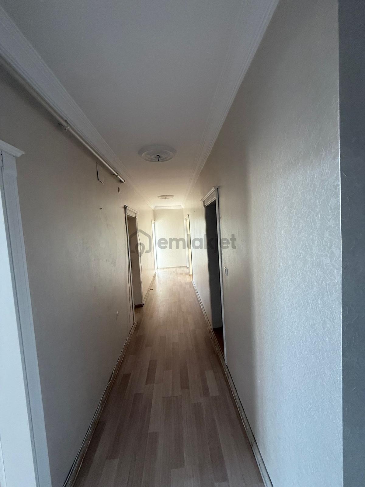 İskele Cad Polis Evi Civarında Satılık 3+1 Daire - 12
