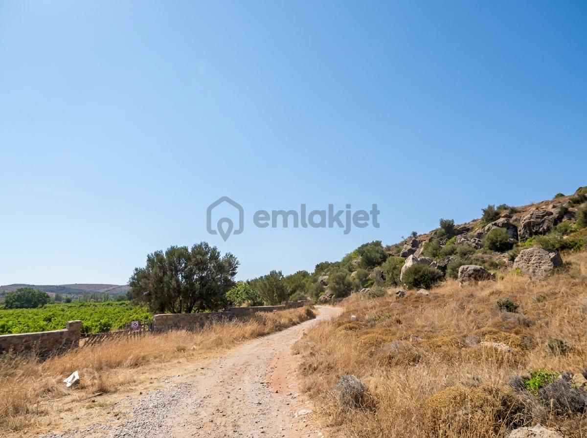 Remax Area'dan Bozcaada'da Denize Sıfır Satılık Arsa - 13