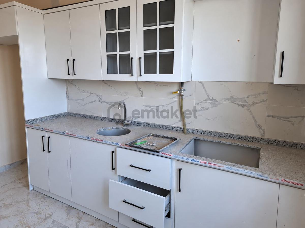 Hakev'den 15 Temmuzda Satılık Yeni Yapı Giriş Kat Daire - 2