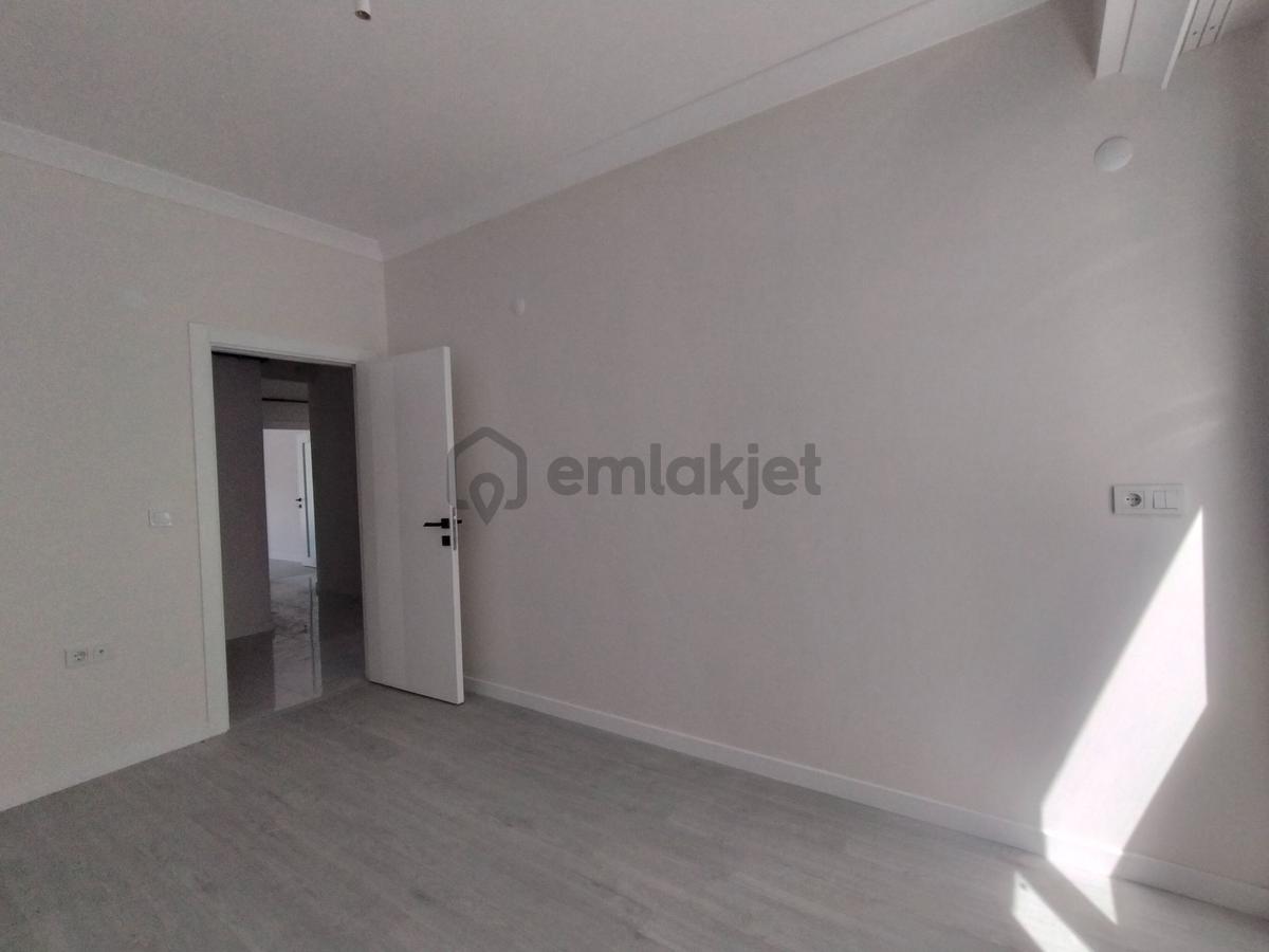 Sahibinden Öğretmenevi Karşısı Geniş Sıfır 3+1 Daire - 4