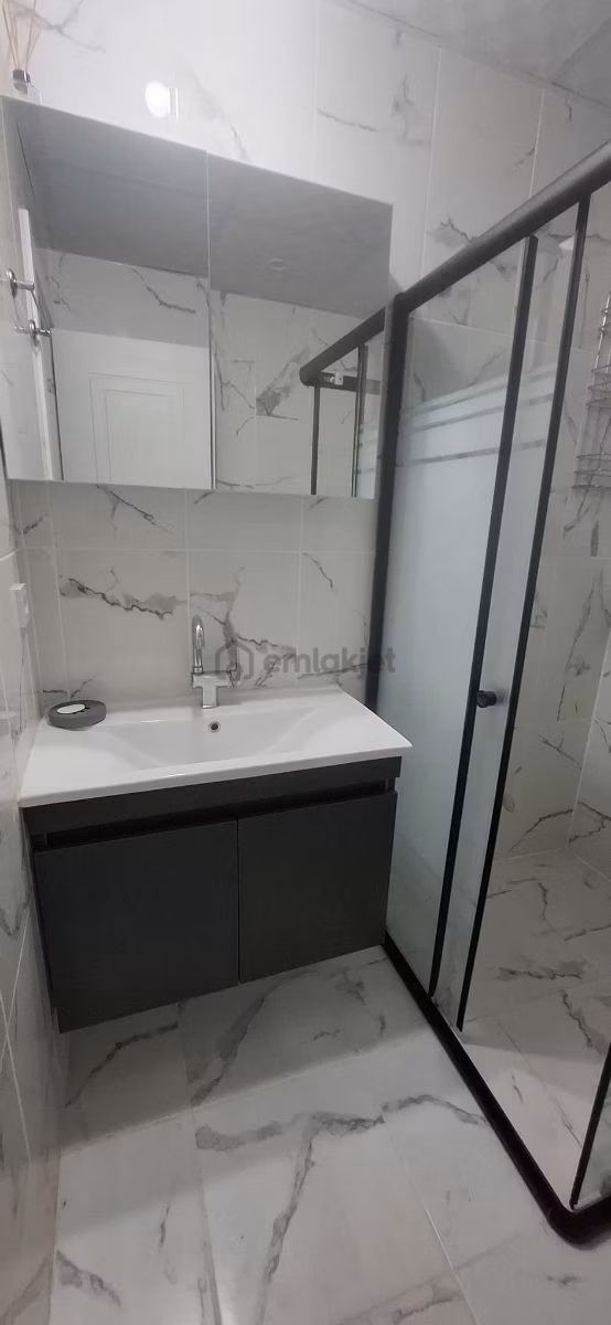 Erbaa'da Merkezi Konumda Kiralık 3+1 Lüks Daire - 20