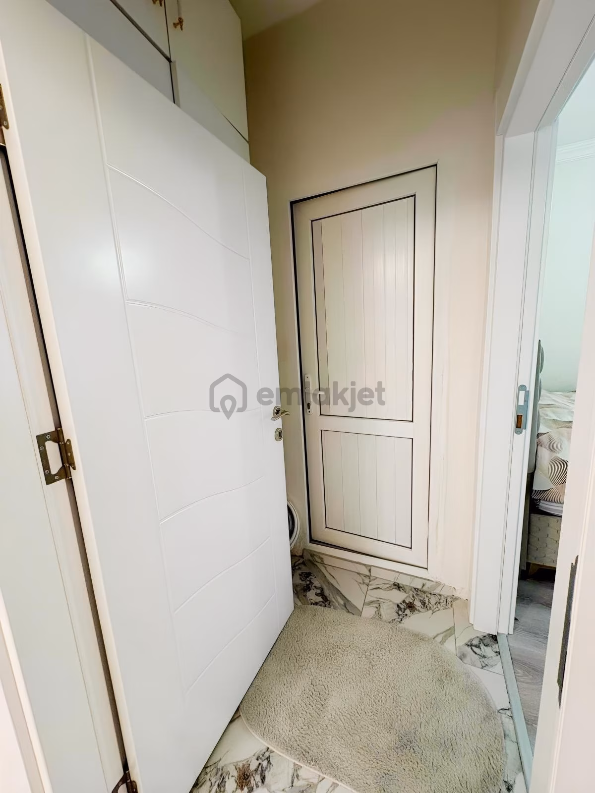 Satılık 3+1 İçi Yapılı Daire - 11
