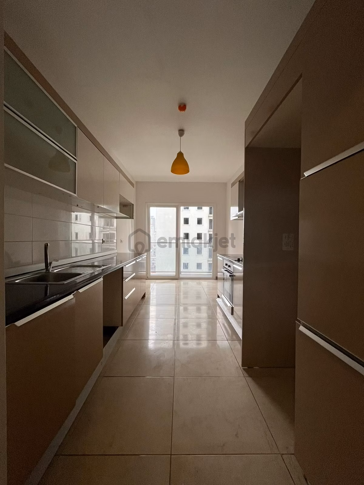 Kiralık Yeni Daire Geniş Ev - 4