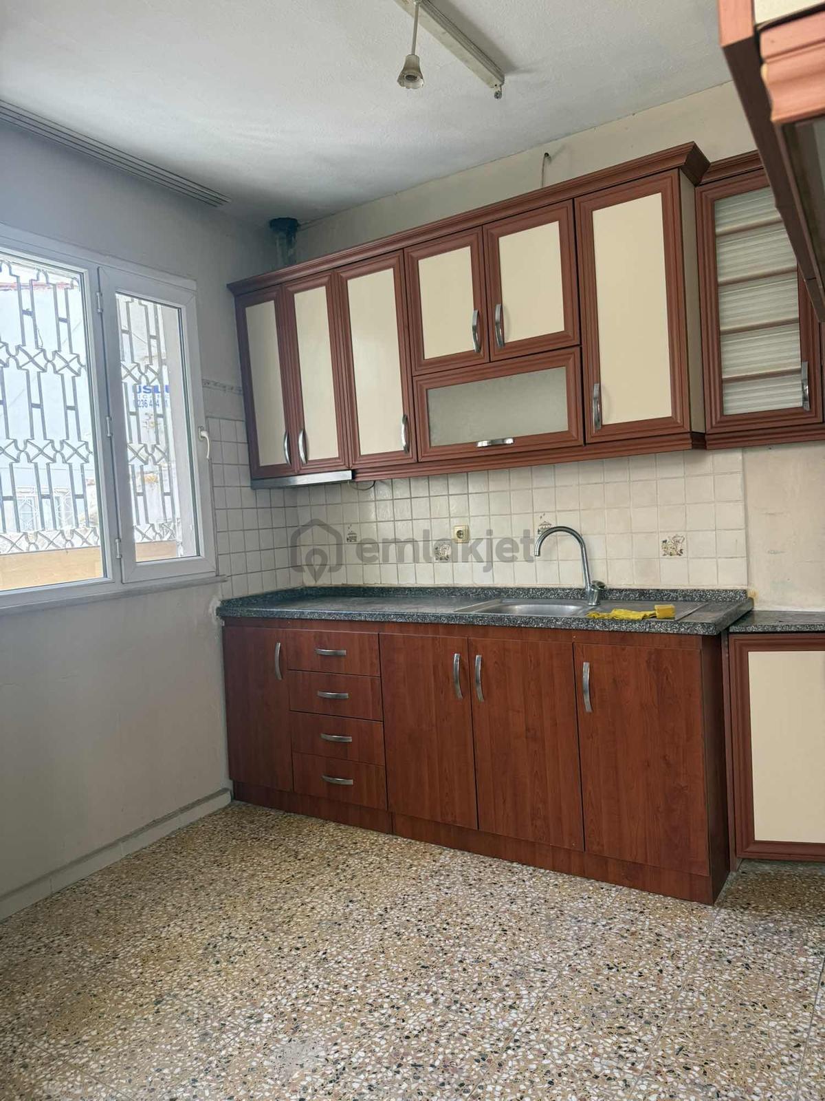Satılık Ayrı Girişli Zemin Kat Daire - 22