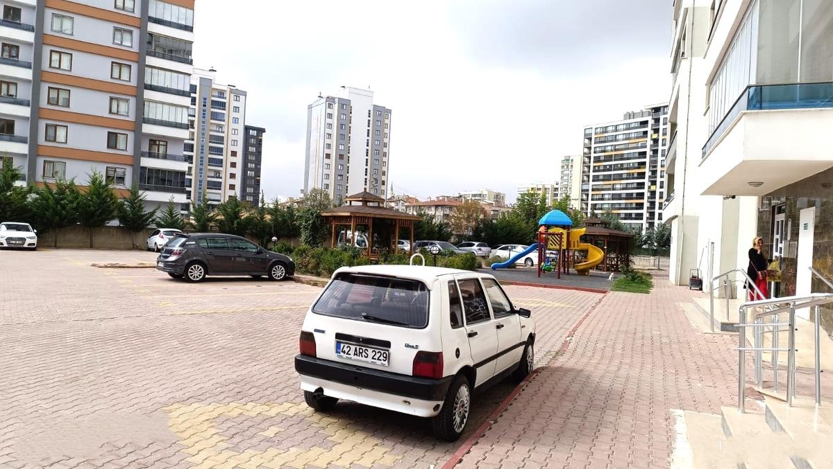 Şeker Mahallesi Site İçerisinde Boş 4+1 Satılık Daire - 43
