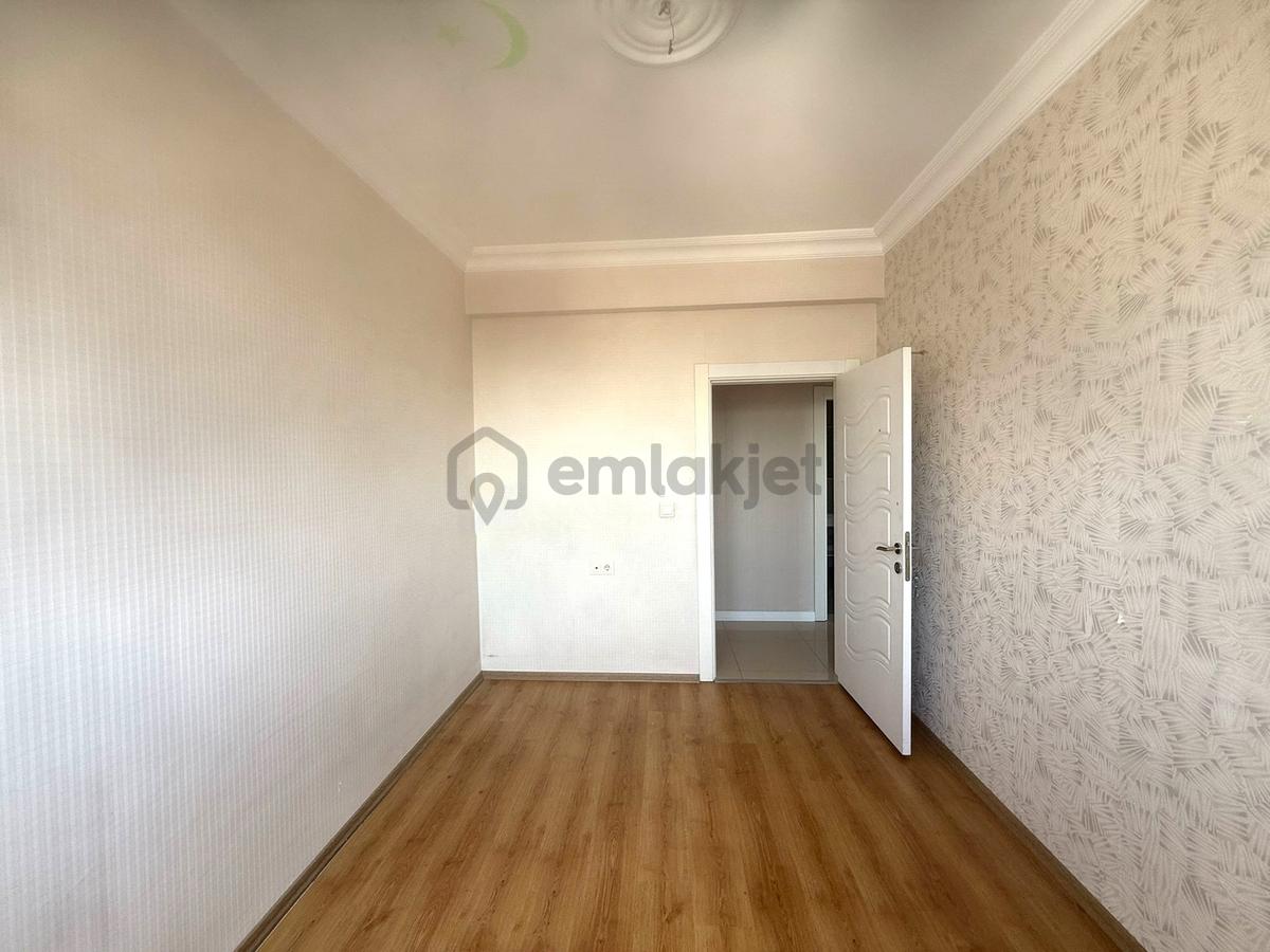 Şeker Mahallesi Site İçerisinde Boş 4+1 Satılık Daire - 28