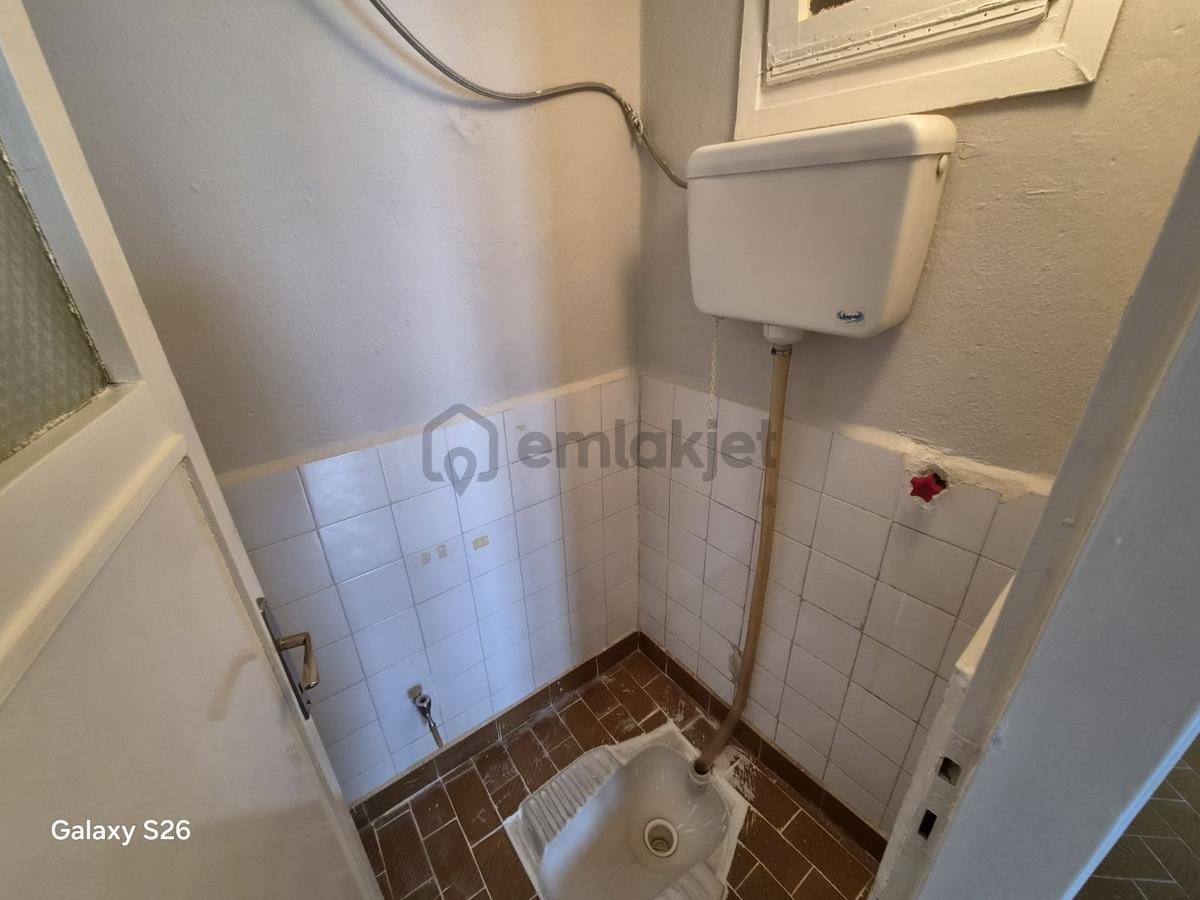Ekonomi Ve Metro Yakını Kiralık 3+1 Daire - 23