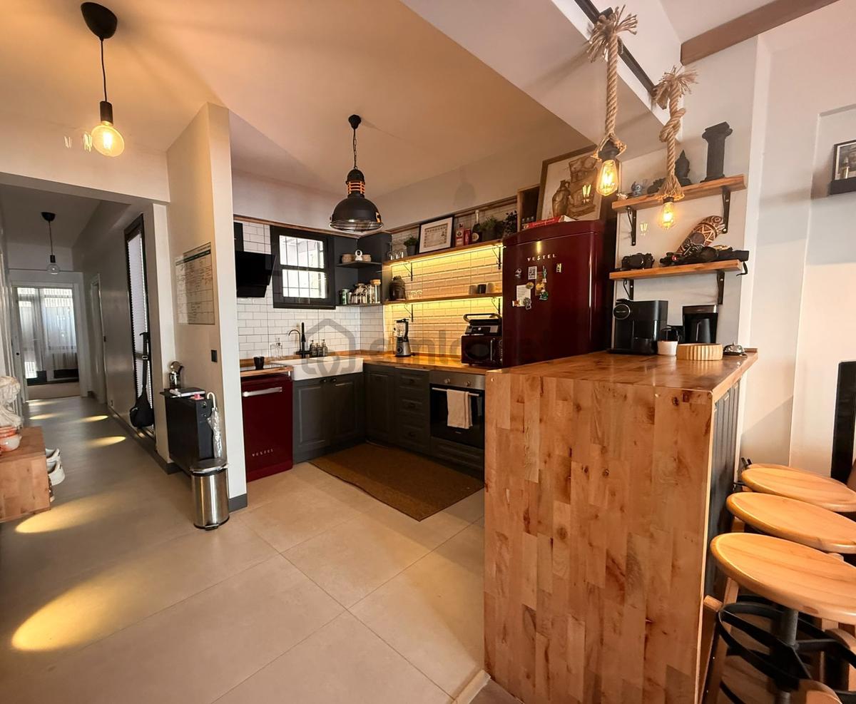 Balçova Ata Caddesi Üzerinde Bakımlı Temiz 2+1 Satılık Daire - 3