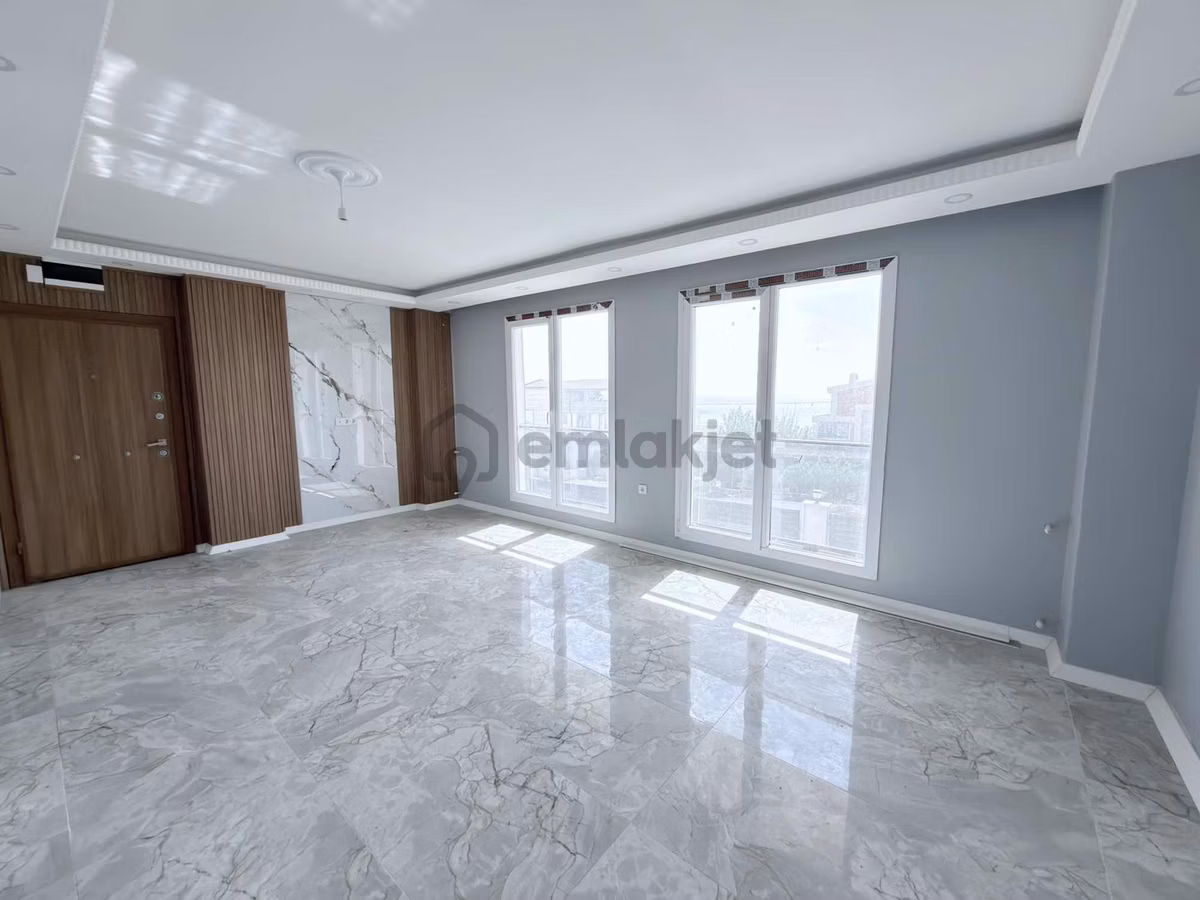 Kartallar Full Deniz Manzaralı 4+1 Geniş Bahçeli Villa - 3