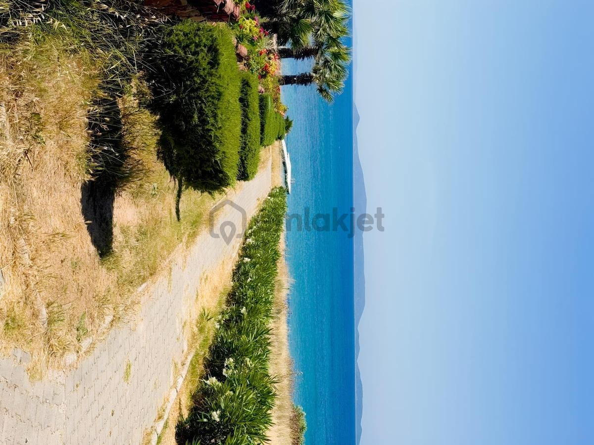 Çeşme Şifne Site İçi Denize Sıfır Full Tadilatlı Satılık Villa - 27