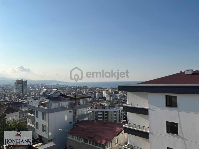 Rönesans Emlaktan Deniz Manzaralı Ulaşıma Yakın Satılık 1+1 - 23