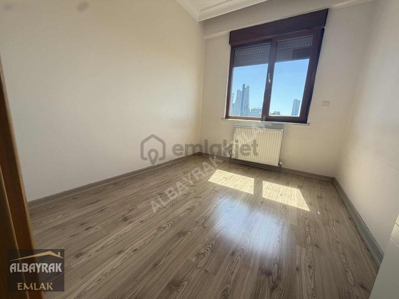 Albayrak Emlaktan Önü Açık Kullanışlı Daire - 29