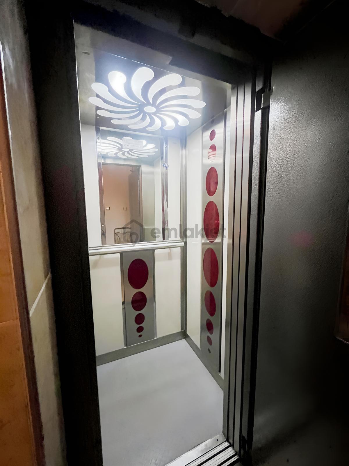 Tramvaya Cephe | 110 M² Net | 2+1 | Asansörlü | Satılık - 8