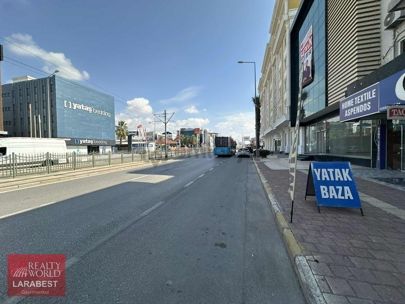 Aspendos Bulvarı Üzerinde Çift Çehpeli Kiralık Dükkan - 5