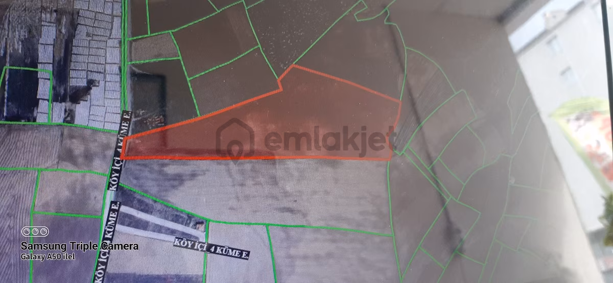 Arkadaş Emlaktan Karaca Ahilyas Köyünde Satılık Tarla