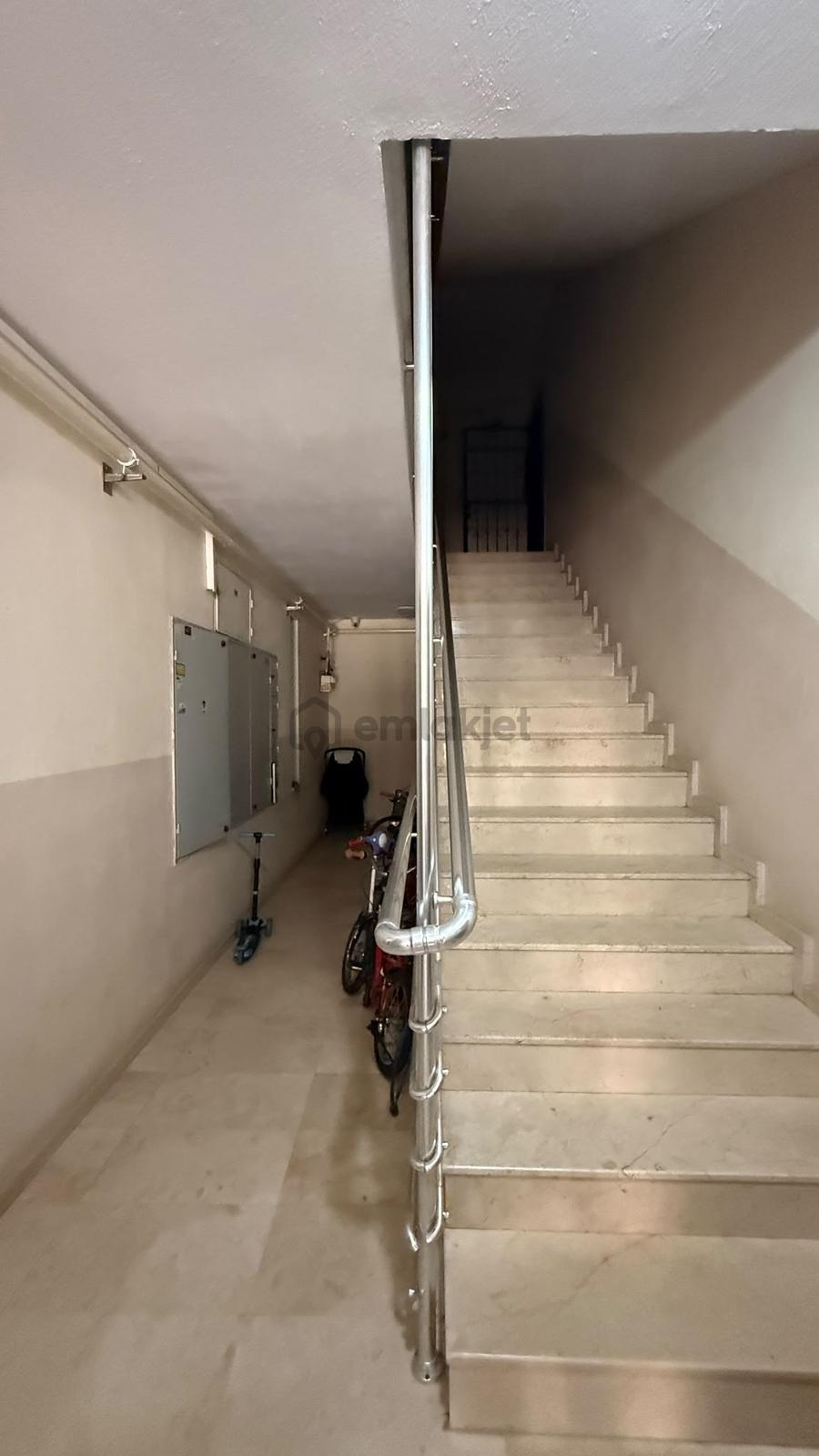 Refet Bele'de Satılık Geniş 3+1 Otoparklı Daire - 8