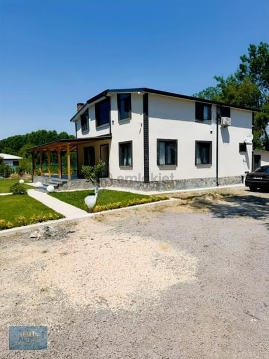 Uzunçınar'da Lüks Havuzlu Villa 1720 Mt2 Arsa İçinde - 2