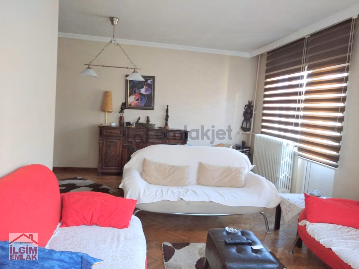 Konur 2 Sokak'ta Kiralık Eşyalı Daire - 22