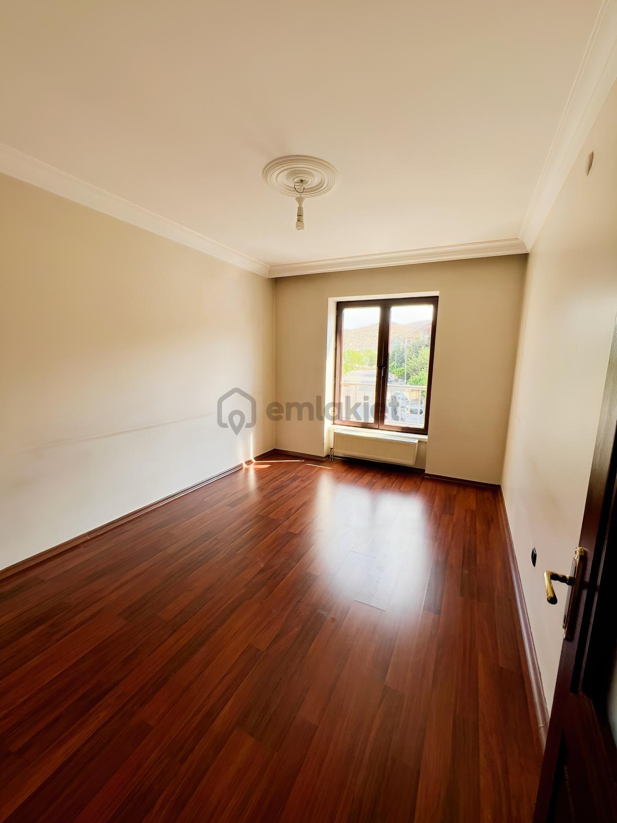 Afyon Özsu Emlak'tan Uydukent'te Kiralık 3+1 Daire - 7