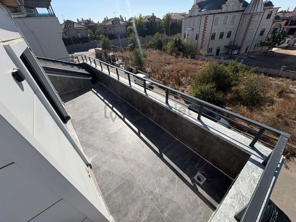 Darıca Bayramoğlu Merkezi Konumda Modern 7+1 Satılık Villa - 27