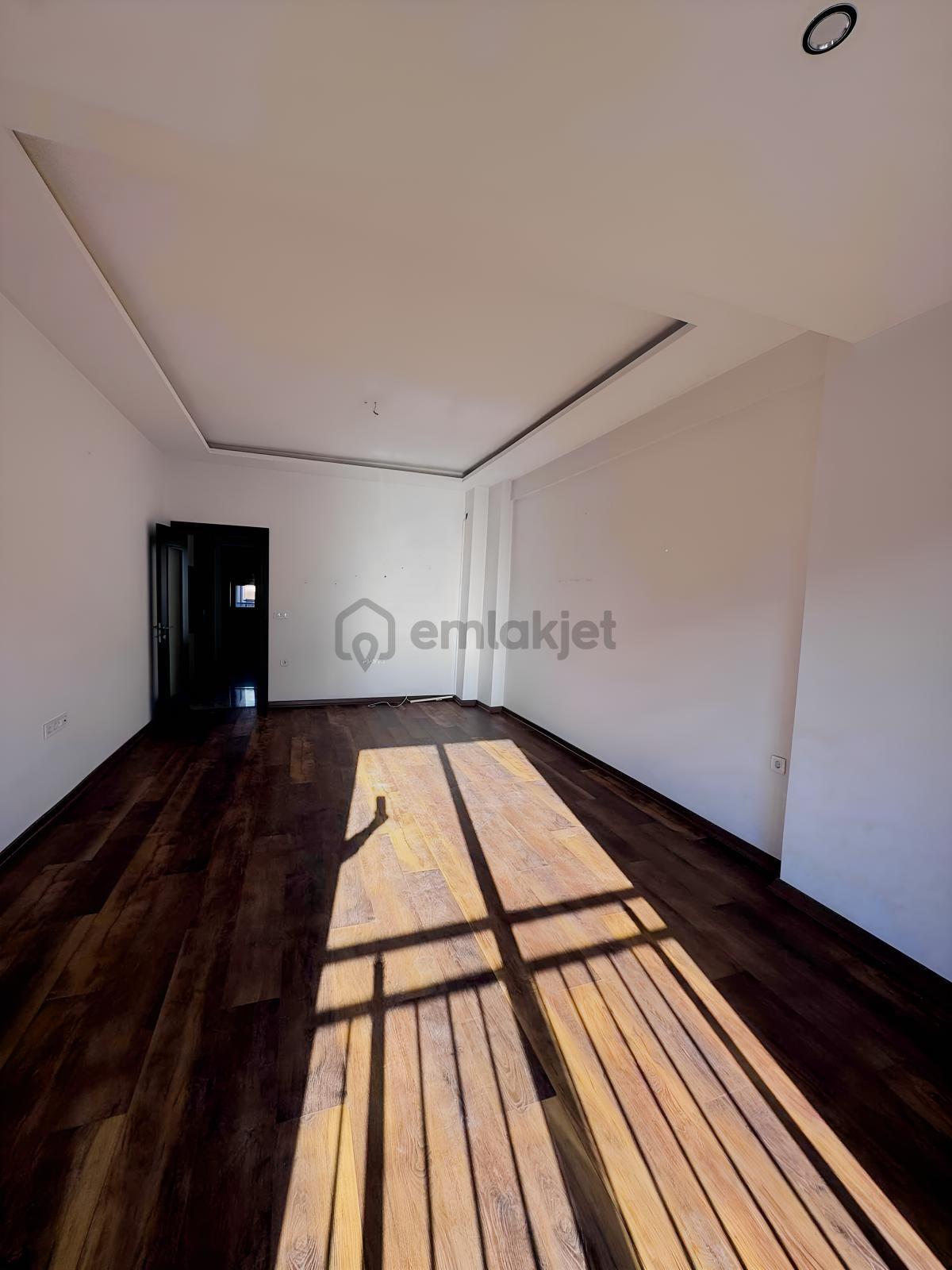 Salihli Şehitler Mahallesinde Satılık 2+1 Daire - 2