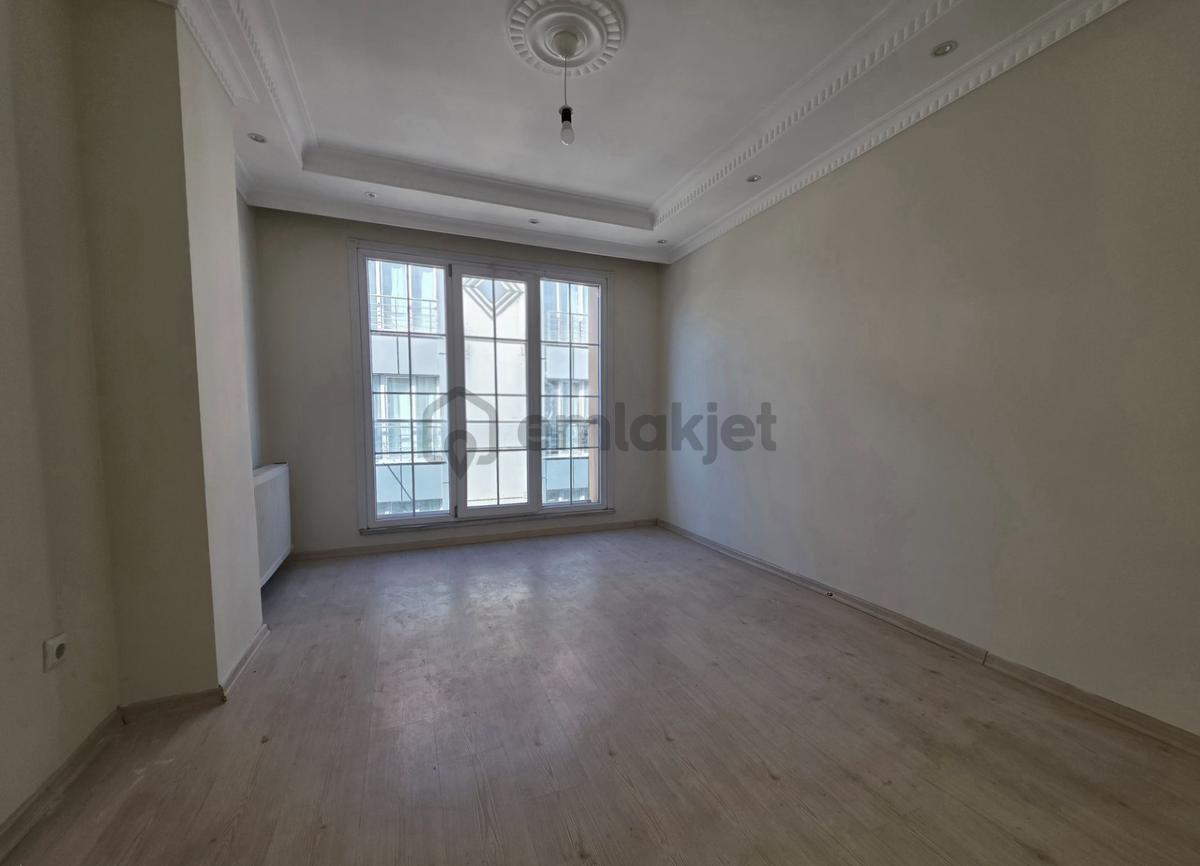 Mimar Emlak'tan Satılık 1+1 Yeni 65m² 2. Kat Daire