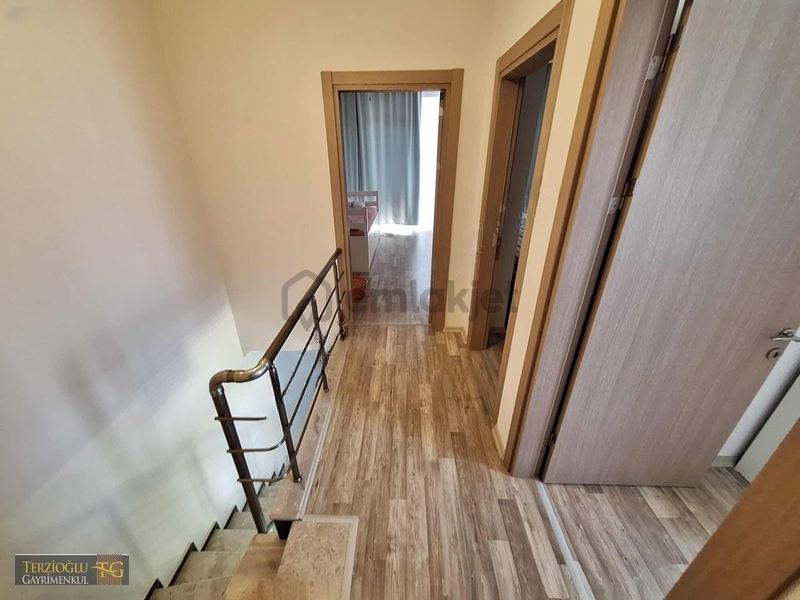 Terzioğlundan Denize Yakın Devamlı Kiralık Eşyalı 3+1 Lüksvilla - 34